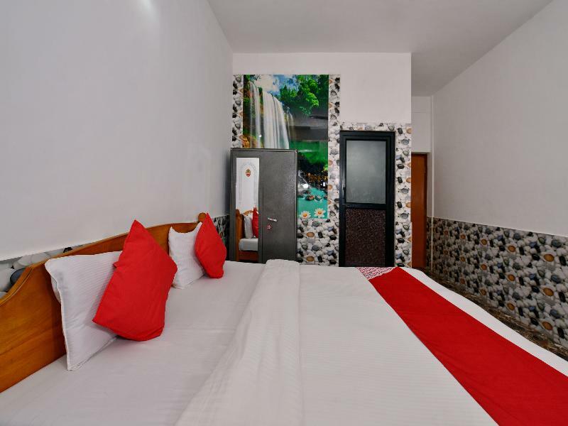 Oyo 10809 Hotel Tushar Inn Baga Exterior photo